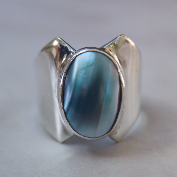 DTR (Jay King) Sterling Mother-of-Pearl Shield Ring — Size 7.25 - Picture 13 of 15